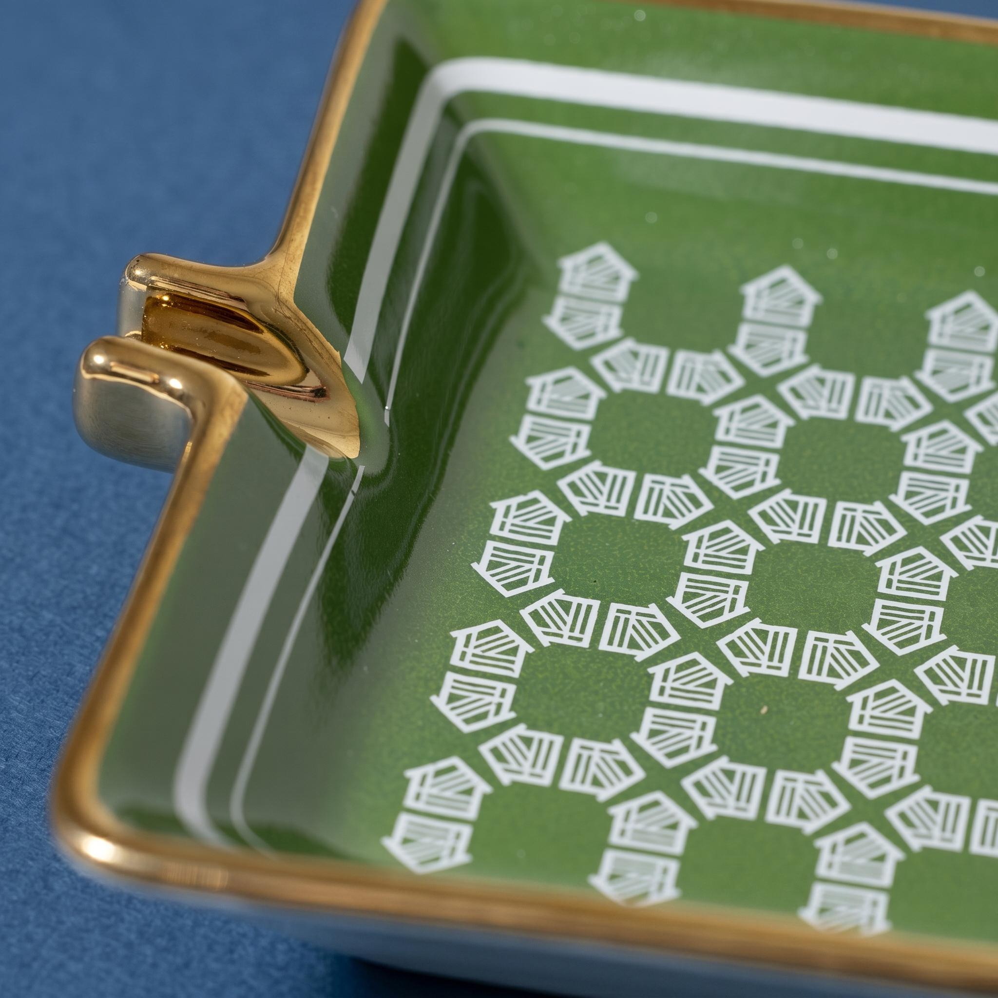 The Catchall Ashtray - L – HOUSEPLANT